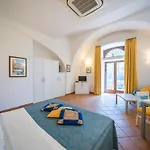 Limoneto Di Ercole Апартаменты
